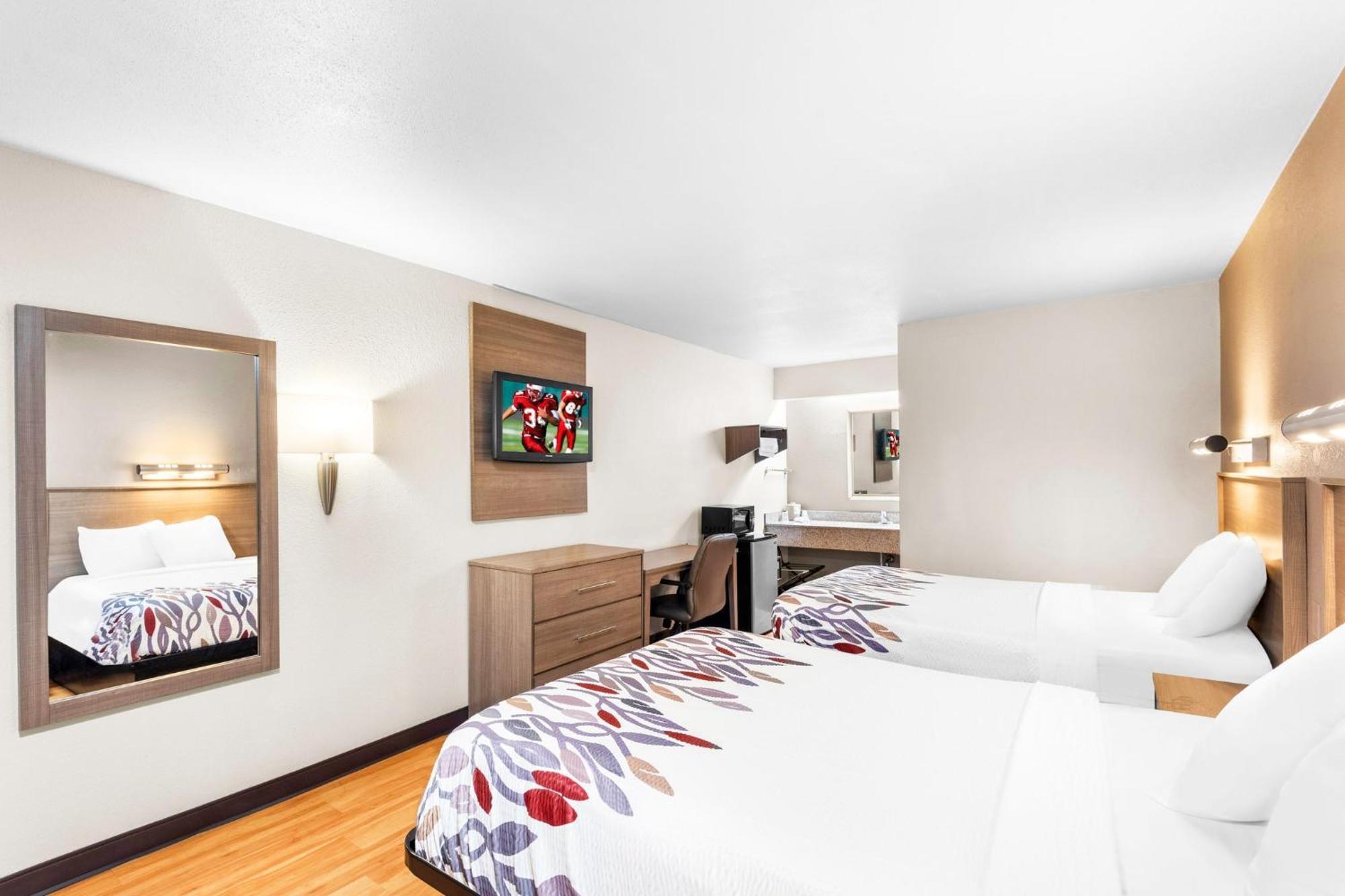 Red Roof Inn Indianapolis North - College Park Экстерьер фото