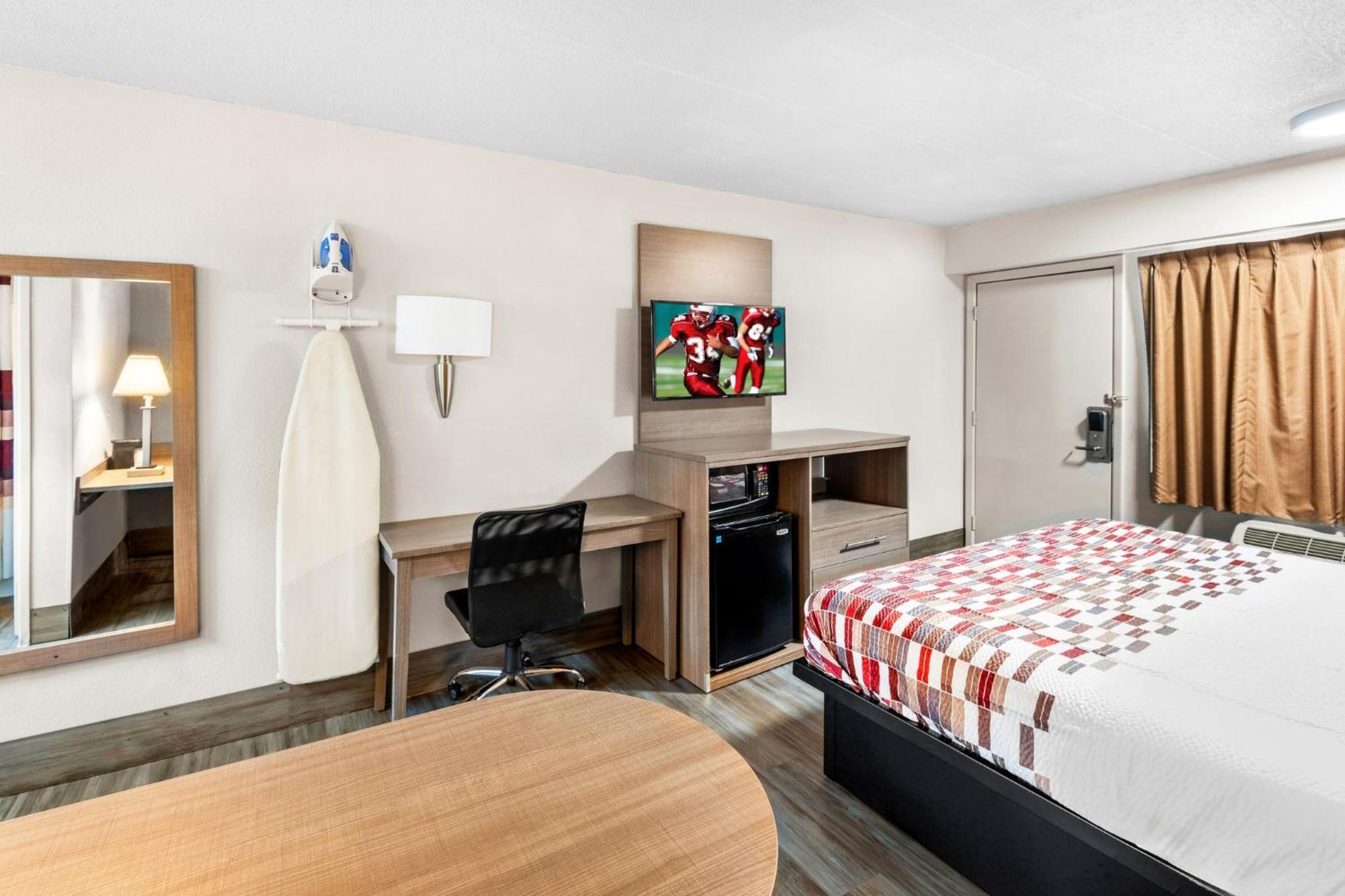 Red Roof Inn Indianapolis North - College Park Экстерьер фото