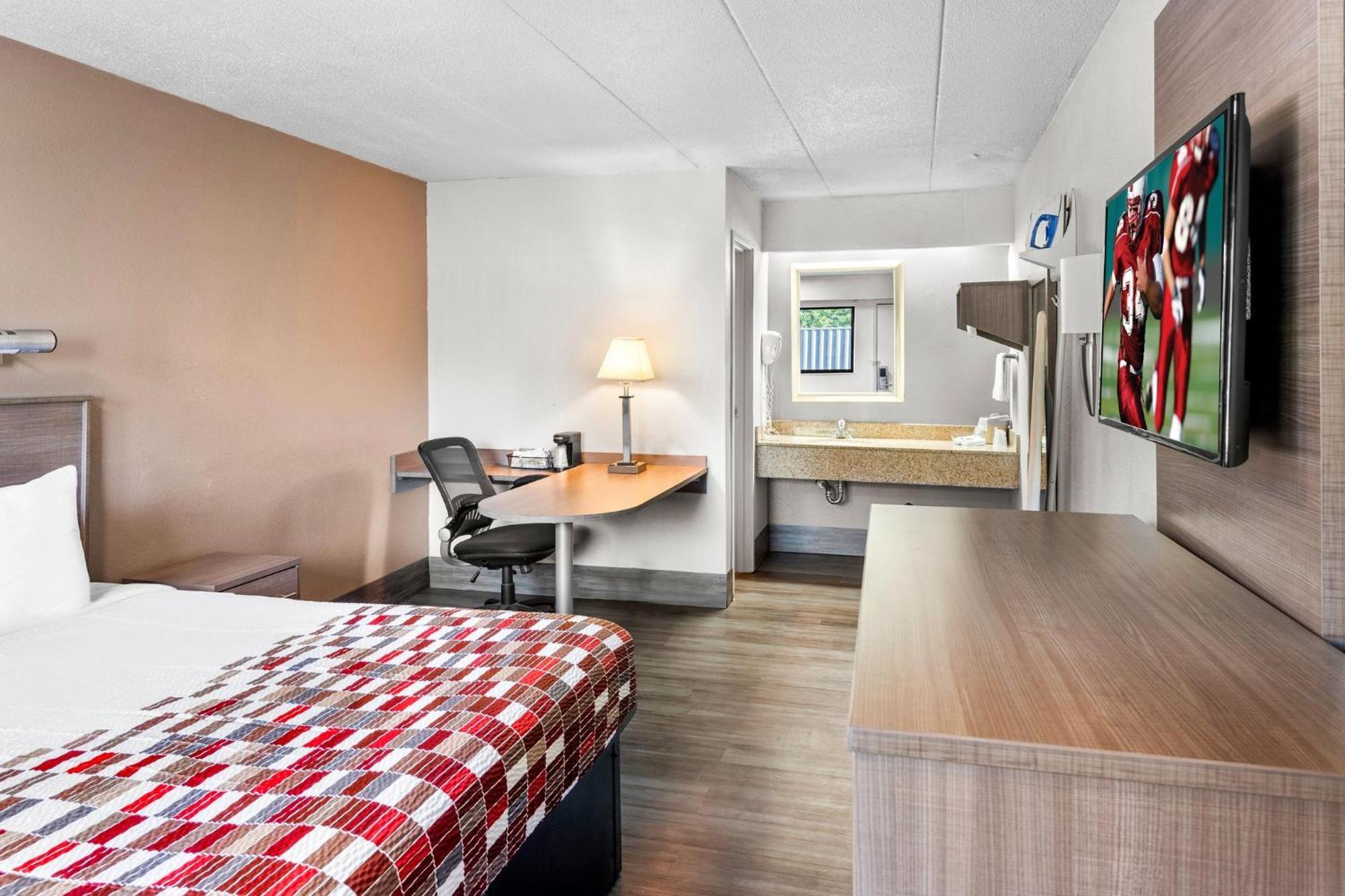 Red Roof Inn Indianapolis North - College Park Экстерьер фото