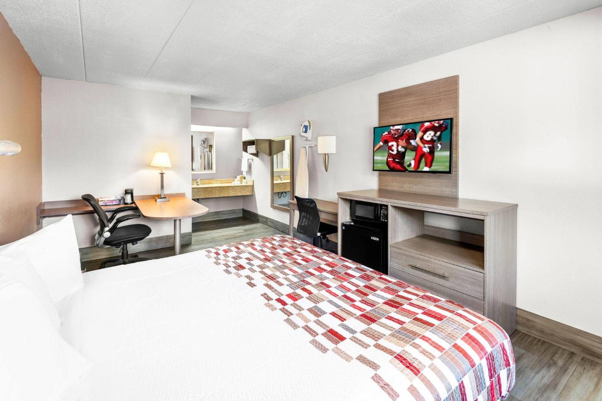 Red Roof Inn Indianapolis North - College Park Экстерьер фото