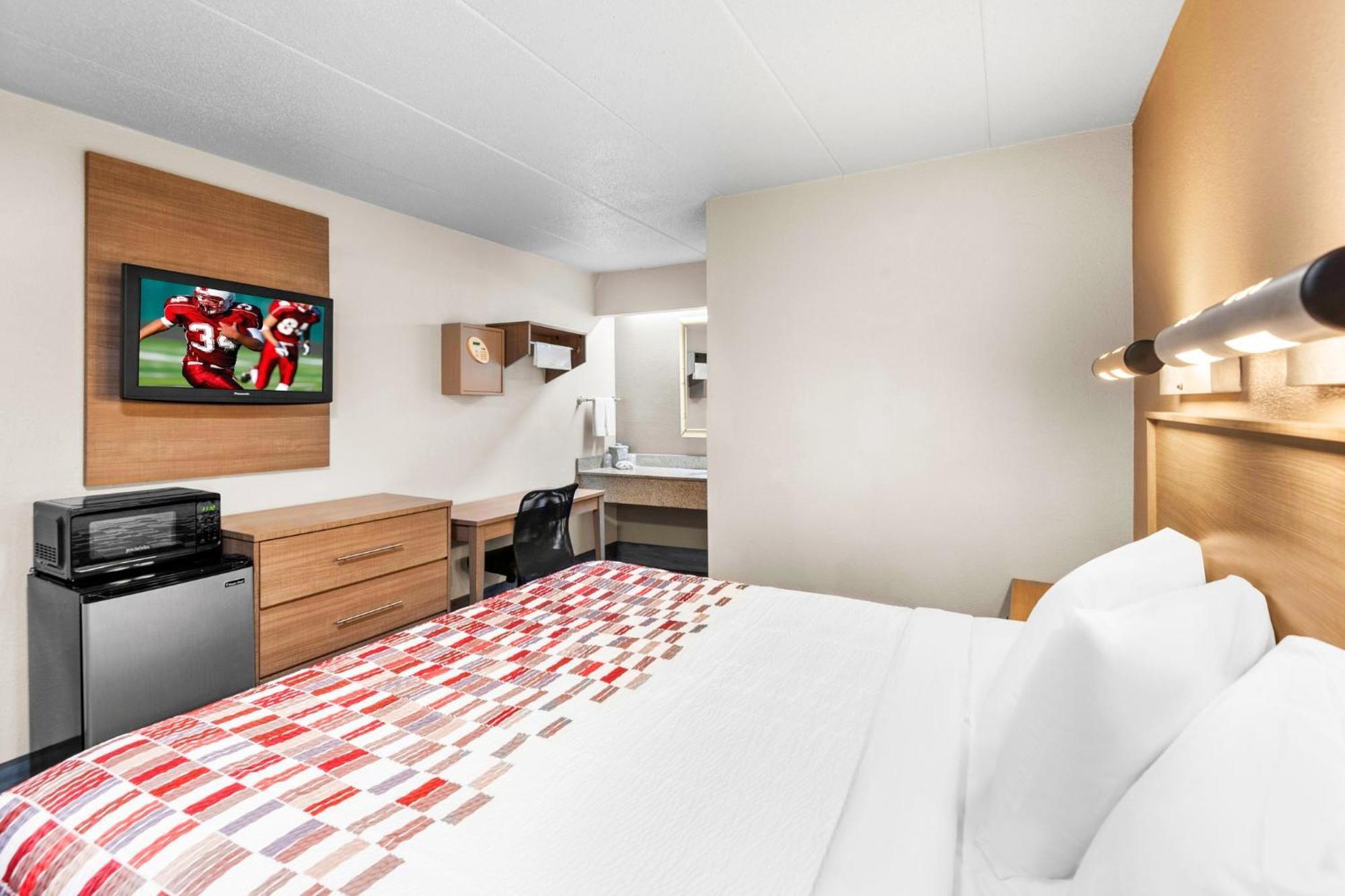 Red Roof Inn Indianapolis North - College Park Экстерьер фото